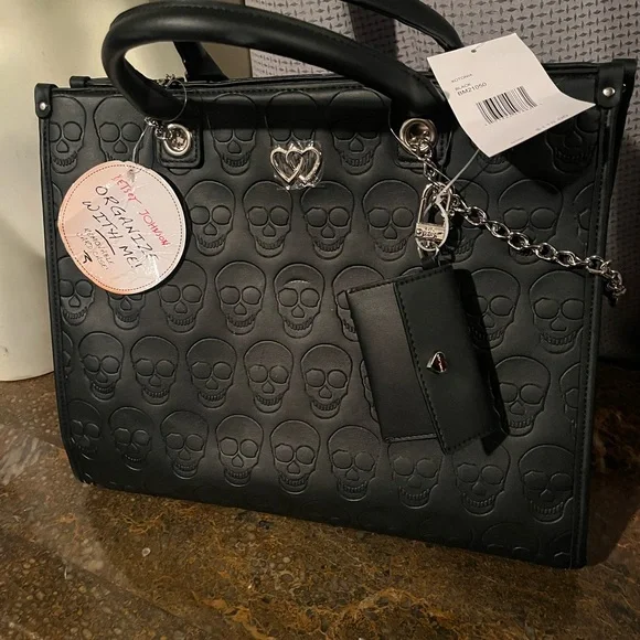 Betsey Johnson Black Skull embossed large XOTONIA Tote Bag - Picture 2 of 3